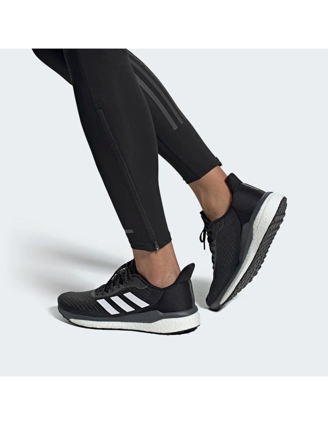 Zapatilla Chico adidas Sola Drive Negro