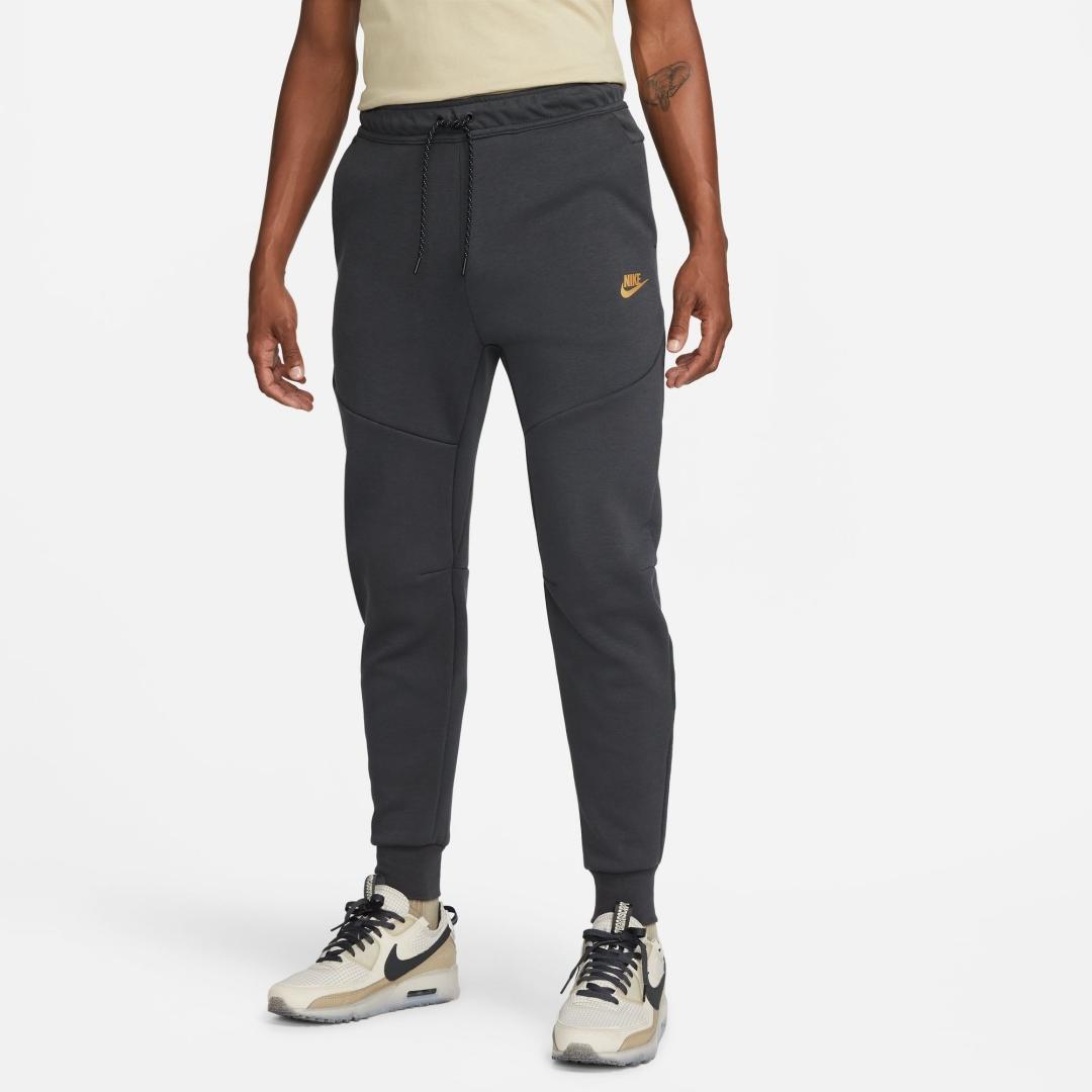 Pantalon Hombre Nike Nsw Tch Flc Negro Dorado